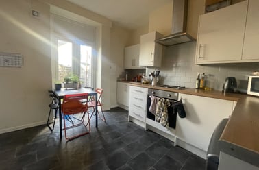 Cathays, Cardiff - Image 2