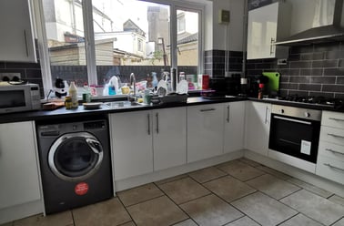 Brynmill, Swansea - Image 3