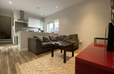 Cathays, Plasnewydd, Cardiff - Image 2