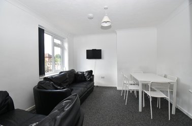 Edgeworth Road, Earlham, Norwich - Image 2