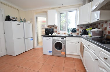 Edgeworth Road , Earlham, Norwich - Image 2