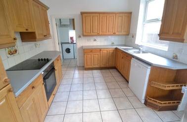 Loughborough Road, West Bridgford, Nottingham - Image 2