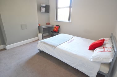 Loughborough Road, West Bridgford, Nottingham - Image 2