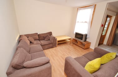 Balfour Road, Radford, Nottingham - Image 2