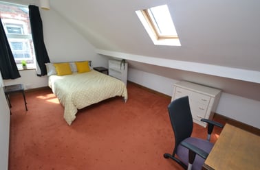 North Road, West Bridgford, Nottingham - Image 2