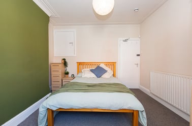 Charnwood Grove, West Bridgford, Nottingham - Image 3