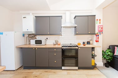 Charnwood Grove, West Bridgford, Nottingham - Image 2