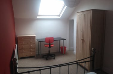 Cycle Road, Lenton, Nottingham - Image 2