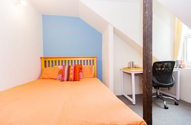 Charnwood Grove, West Bridgford, Nottingham - Image 2