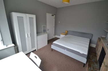 Exchange Road, West Bridgford, Nottingham - Image 2