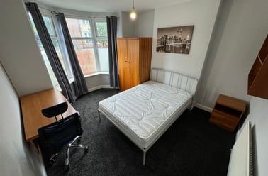 Greenfield Street, Dunkirk, Nottingham - Image 2