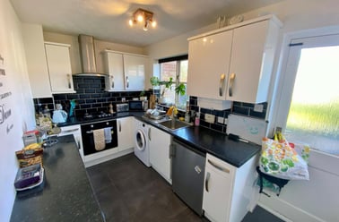 Shelby Close, Lenton, Nottingham - Image 2