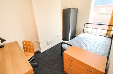 Montpelier Road, Dunkirk, Nottingham - Image 2