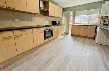 Derby Road, Lenton, Nottingham - Image 3