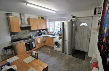 Montpellier Road, Dunkirk, Nottingham - Image 2