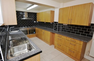 (6BED) Berridge Road, Sherwood Rise, Forest Fields, Nottingham - Image 2