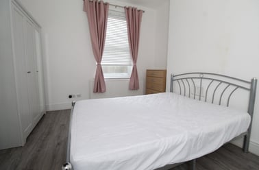 Castle Boulevard, Lenton, Nottingham - Image 3