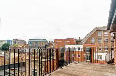 Lower Parliament Street, Hockley, Nottingham - Image 2