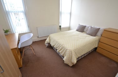Henry Road (3 bed), West Bridgford, Nottingham - Image 3
