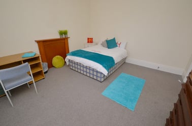 (6 bed) Henry Road, West Bridgford, Nottingham - Image 2