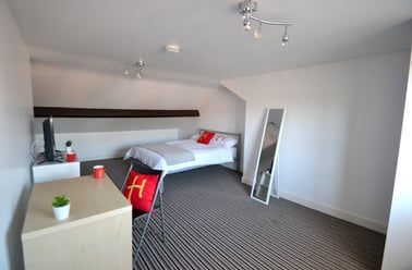 (4 Bed) Watkin Street, Hockley, Nottingham - Image 3