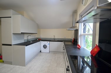 (7BED) Mount Hooton Road, Radford, Nottingham - Image 2