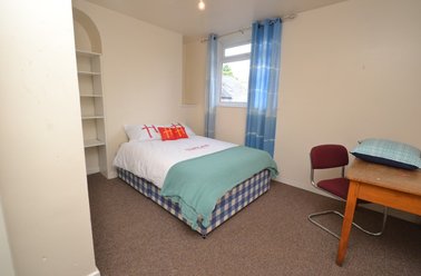 (BILLS INC) Derby Road, Radford, Nottingham - Image 2