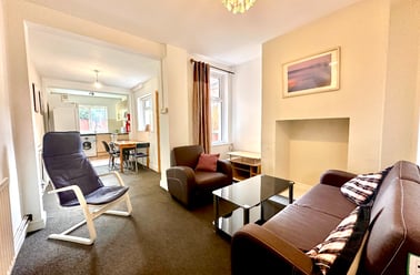 (3BED) Glentworth Road, Bobbers Mill, Nottingham - Image 2