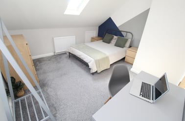 (4 BED) City Road, Dunkirk, Nottingham - Image 2