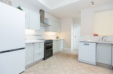 (4BED) Charnwood Grove, West Bridgford, Nottingham - Image 2