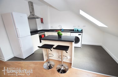 Lyme Valley Mews, Basford, Newcastle under Lyme - Image 2