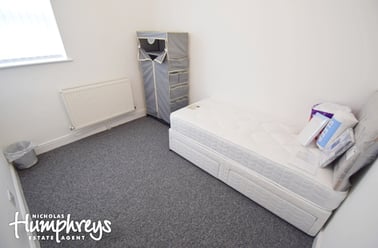 The Parkway, Hanley, Stoke - Image 2