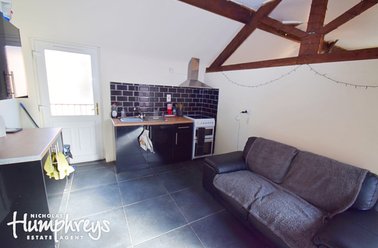 Cauldon Road, Shelton, Stoke - Image 2