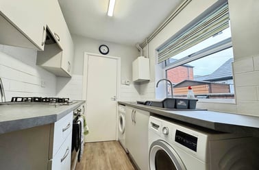 Newdigate Villas , Radford, Nottingham - Image 2