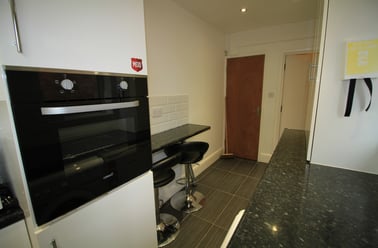 Tudor Grove, Arboretum, Nottingham - Image 3