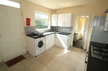 Beeston Road, Dunkirk, Nottingham - Image 2