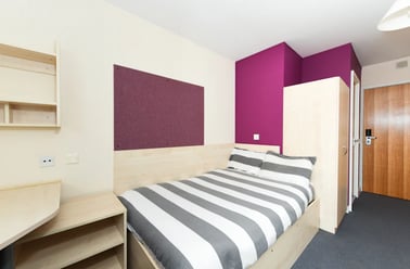 En-suite Standard, Corfe House, Pitwines Close, Central, Bournemouth - Image 2