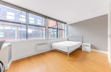 Large Double Bedded Rooms (Premium), Portland House, 102 Prince of Wales Road, City Centre, Norwich - Image 3