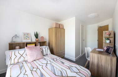 Deluxe Ensuite, Bailrigg Student Living, 300A and 300B Scotforth Road, Hala, Lancaster - Image 2