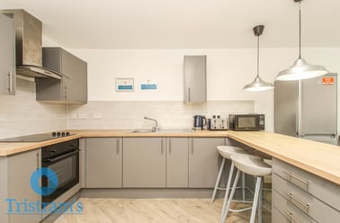 Broadgate, First Floor Ensuite - Image 3