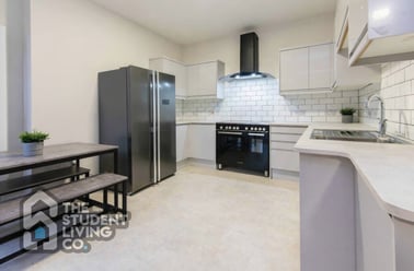 Derby Road, Lenton, Nottingham - Image 2