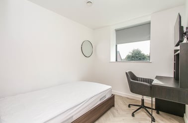 Broadgate, Ground Floor Ensuite - Image 2