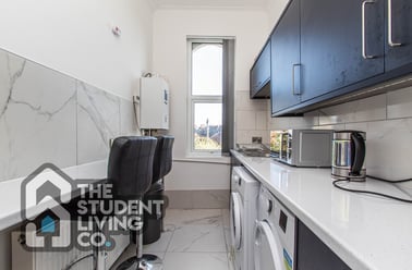Loughborough Road, West Bridgford, Nottingham - Image 2