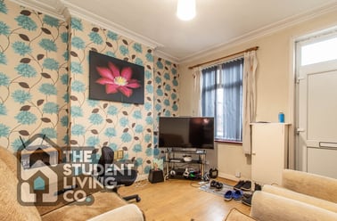 Beeston Road, Dunkirk, Nottingham - Image 2