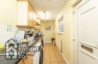 Beeston Road, Dunkirk, Nottingham - Image 3
