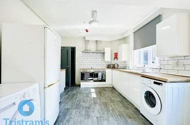Derby Grove, Radford, Nottingham - Image 2