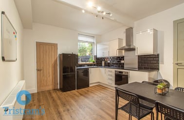 Lonsdale Road, Radford, Nottingham - Image 2