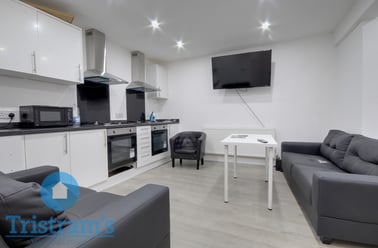 Rolleston Drive, Nottingham - Image 3