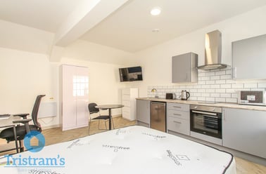 Victoria Street, Uttoxeter, Derby - Image 2