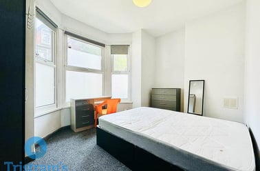 Derby Grove, Lenton - Image 2